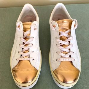 Sketchers White w/ Rose Gold Sneakers
